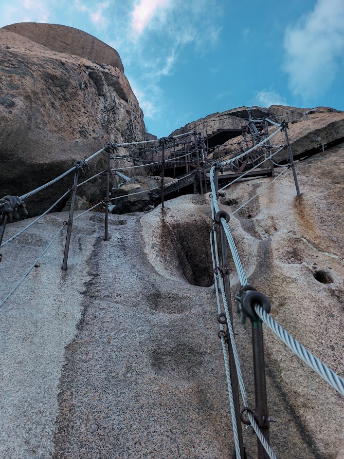 북한산 원효봉부터 백운대까지 꽃길과 눈길3-5.jpg