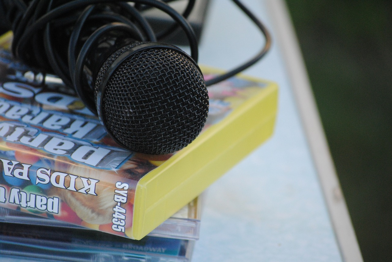 microphone-788561_1280.jpg