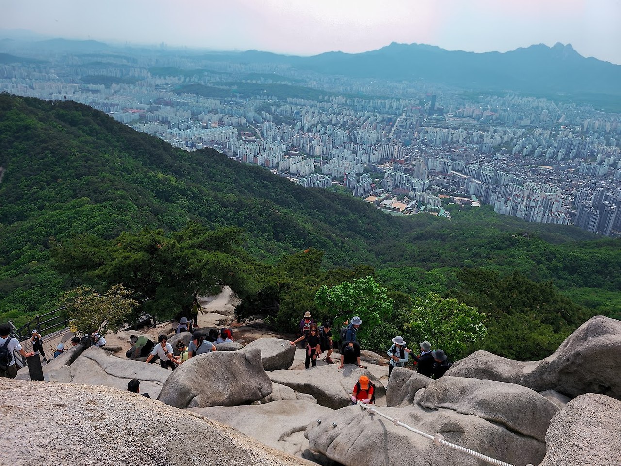 불암산 청암능선의 맑은 초여름6.jpg