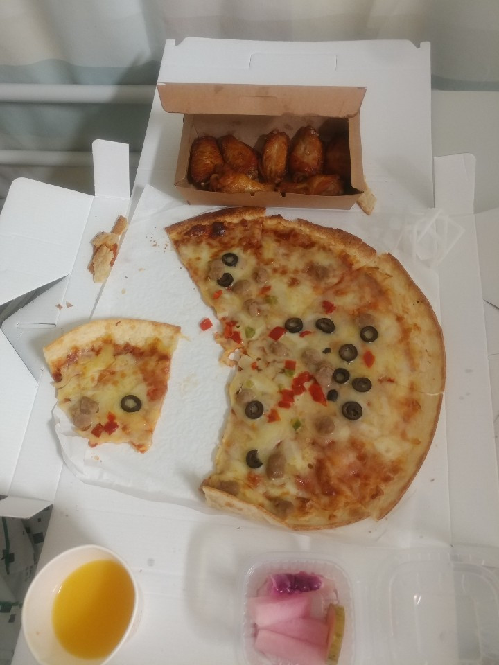 20190728_ 루스트플레이스 피자와 윙.jpg