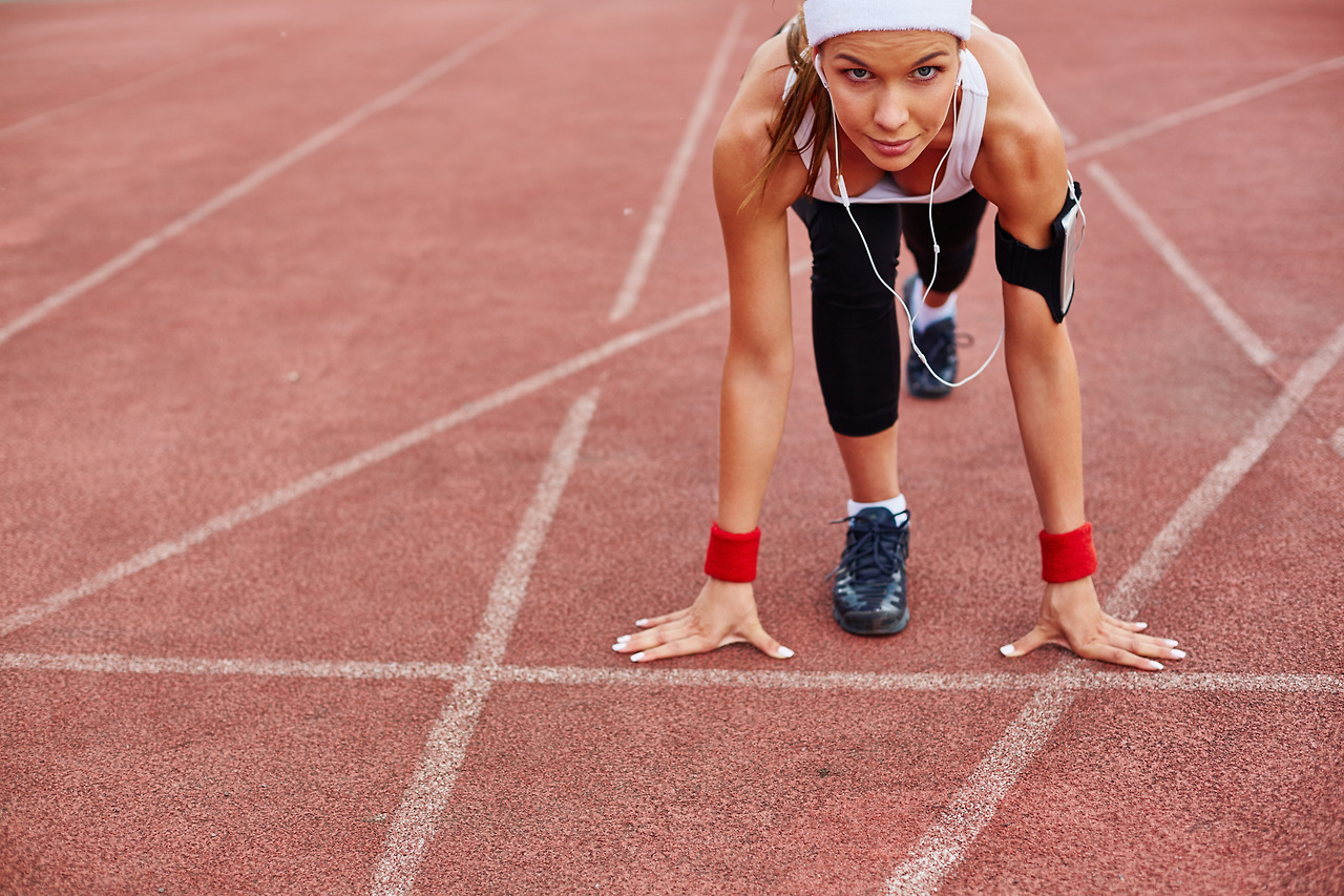 graphicstock-fit-girl-in-activewear-standing-at-start-line-ready-to-run_SXej3zPGEb.jpg