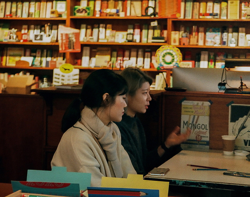 사본 -사본 -[크기변환]흑심 대표 백유나(앞) 박지희(뒤).jpg