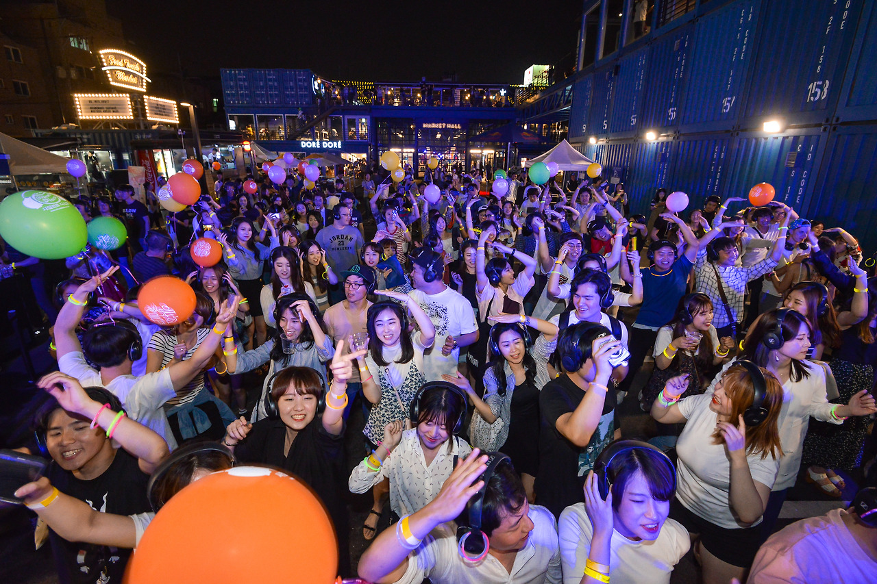 160604_섭외사디 건대_커먼그라운드_박창현_DSC-95_관객.jpg