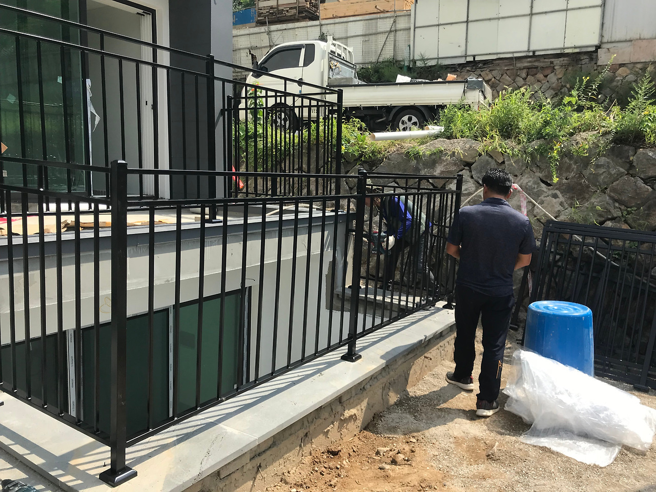 외부 난간설치_03.jpg