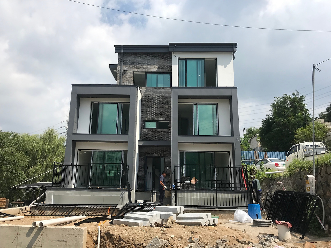 외부 난간설치_01.jpg