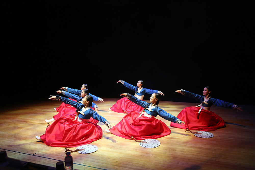 공연사진 copy.jpg