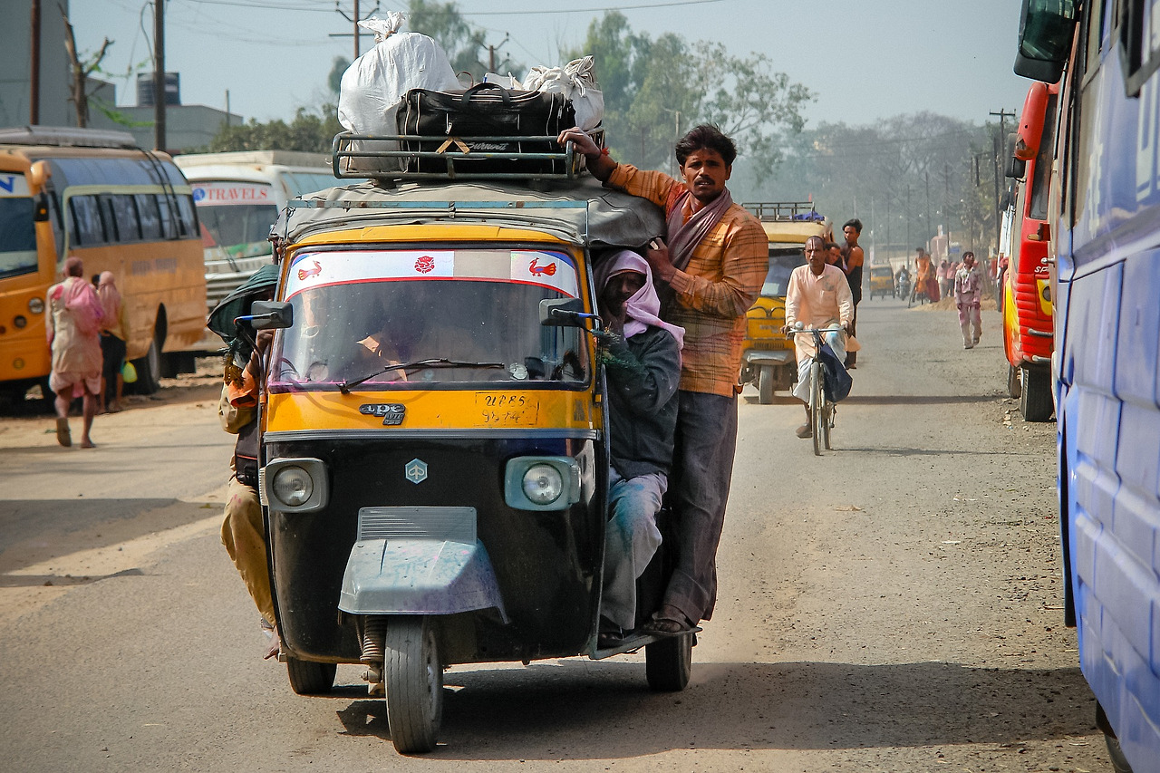 rickshaw-2158447_1920.jpg