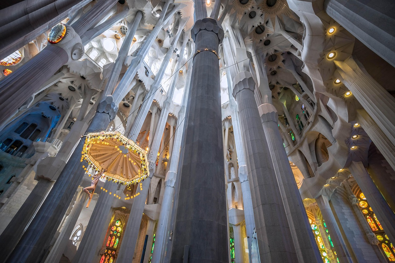 la-sagrada-familia-915071_1280.jpg