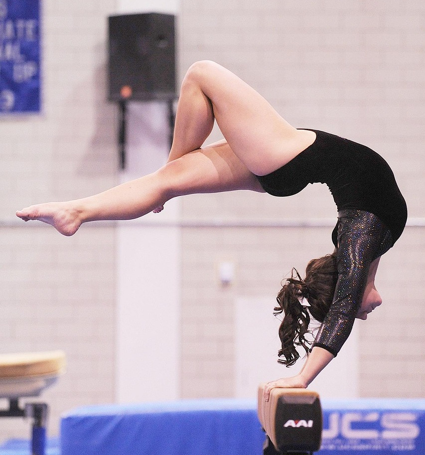 gymnastics-89608_1280.jpg