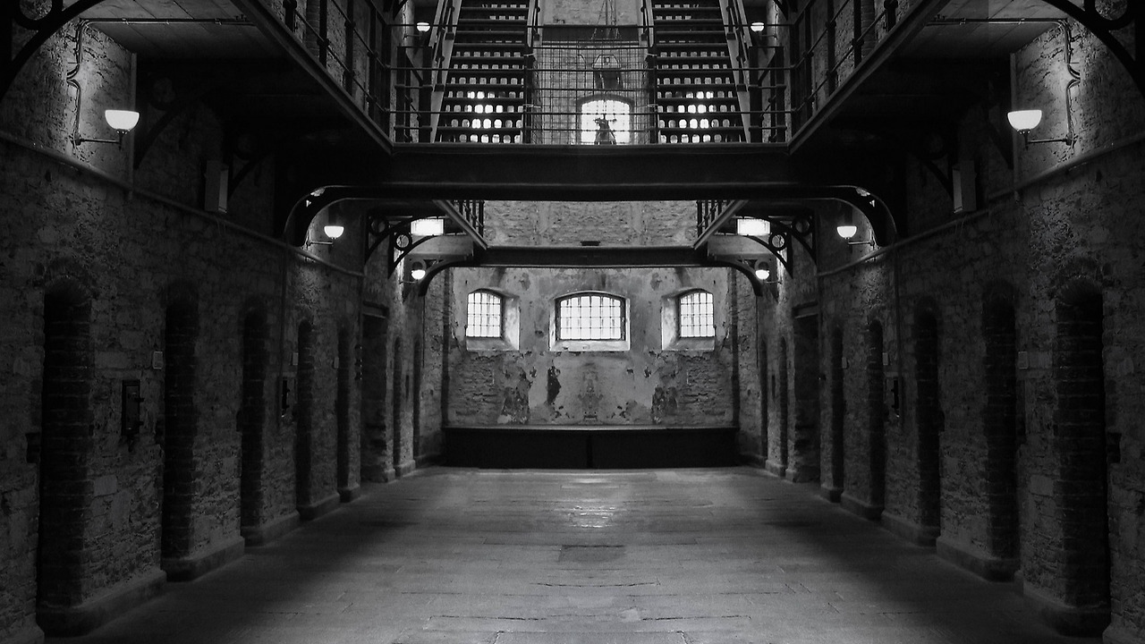 prison-ga708e81eb_1920.jpg
