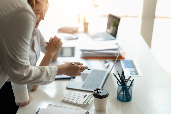 와디즈 광고 (2).jpg