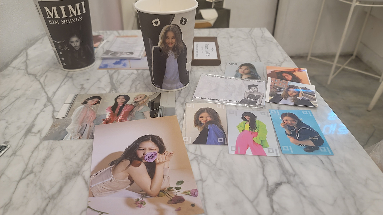 오마이걸_오마이걸 미라클_오마이걸 생일카페_오마이걸 김미미 생일카페_오마이걸 김미현 생일카페_아이돌 생일카페투어 (18).jpg