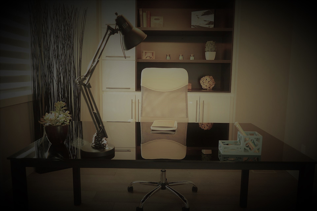 office-1078869_1920 (2).jpg
