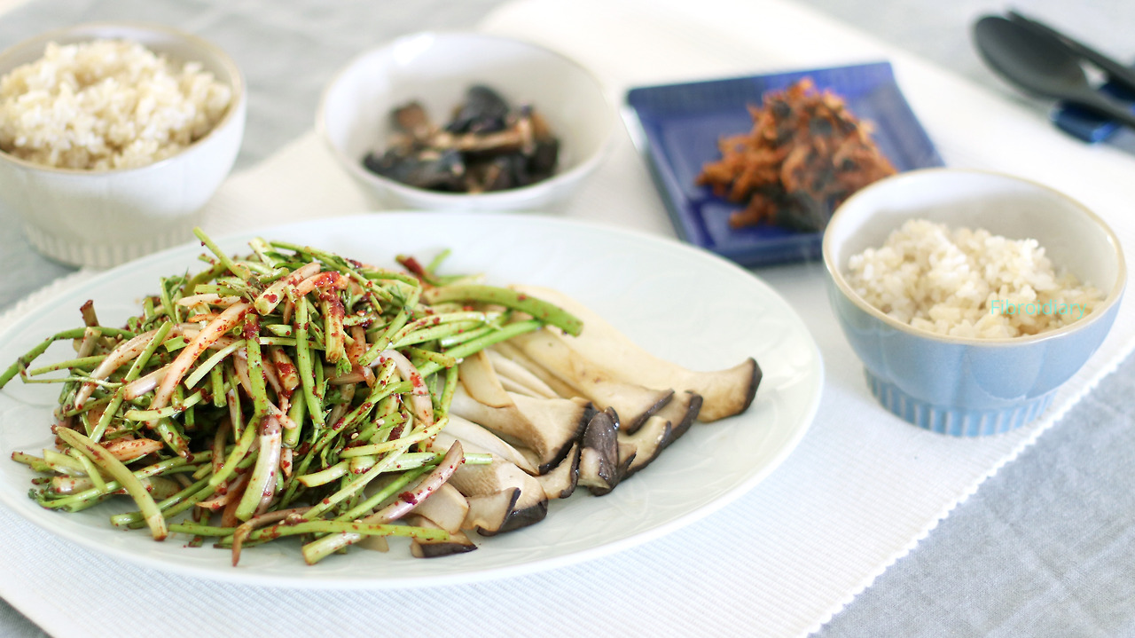 IMG_0922-미나리무침 완성2.jpg