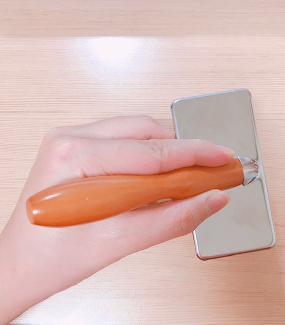 (190507)_슬리커 브러쉬 잡는 법.jpg