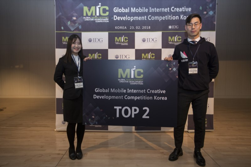 현성준 대표사진_오른쪽.jpg