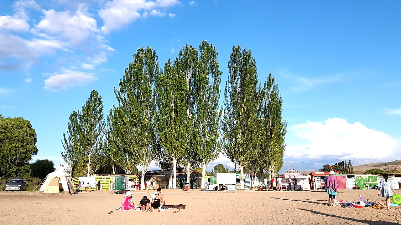 20180705_192018999키르키스탄 하늘아래 바다같은 호수 이시쿨 넘어 카라쿨 해변.jpg