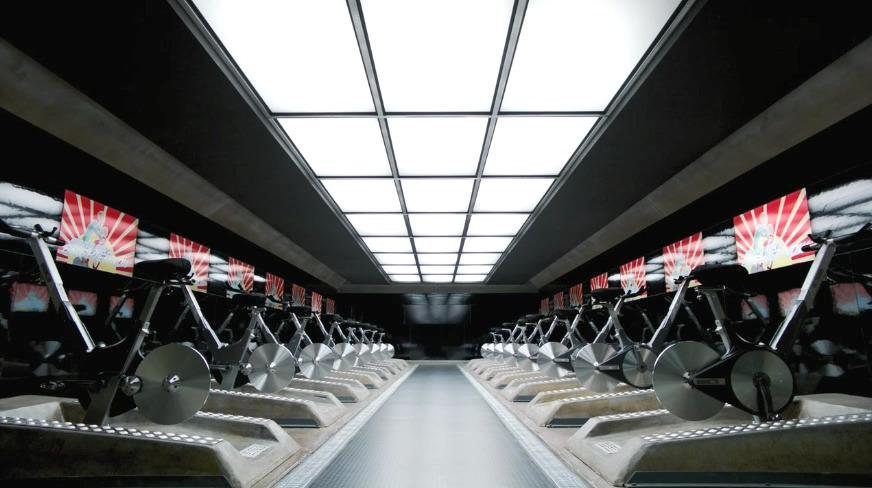 Season1.BLACK MIRROR.2.Fifteen Million Merits 핫샷.mp4_20190627_142203.578.jpg