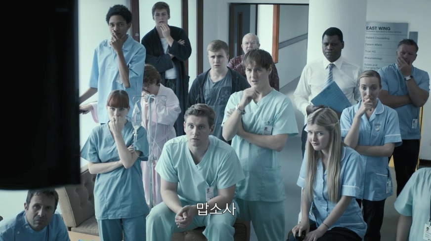 Season1.BLACK MIRROR.1.The National Anthem 공주와 돼지.mp4_20190626_172954.346.jpg