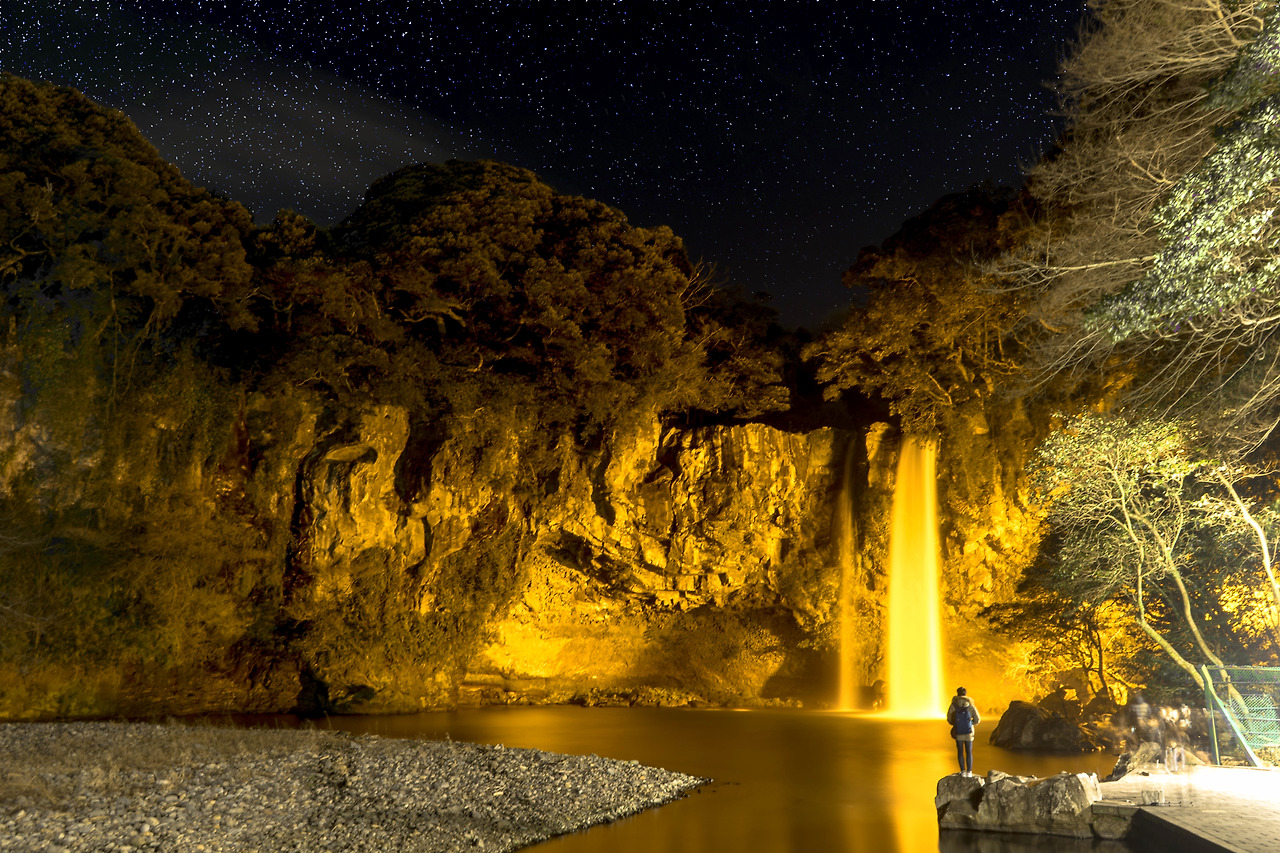 천지연 폭포.jpg