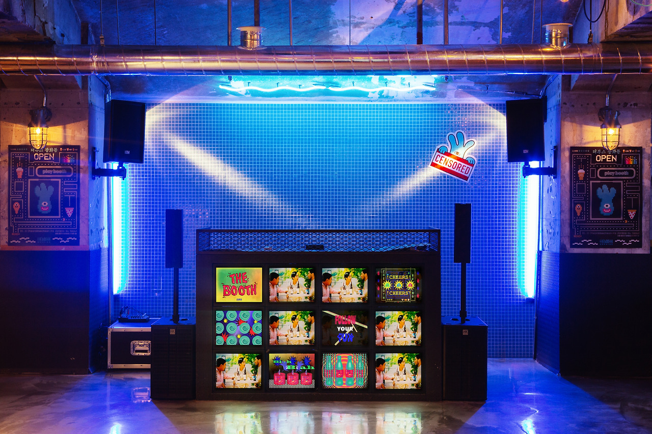 더부스 PLAYBOOTH_ space branding _  video art (dj booth) .jpg