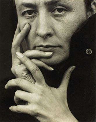 330px-O'Keeffe-(hands).jpg