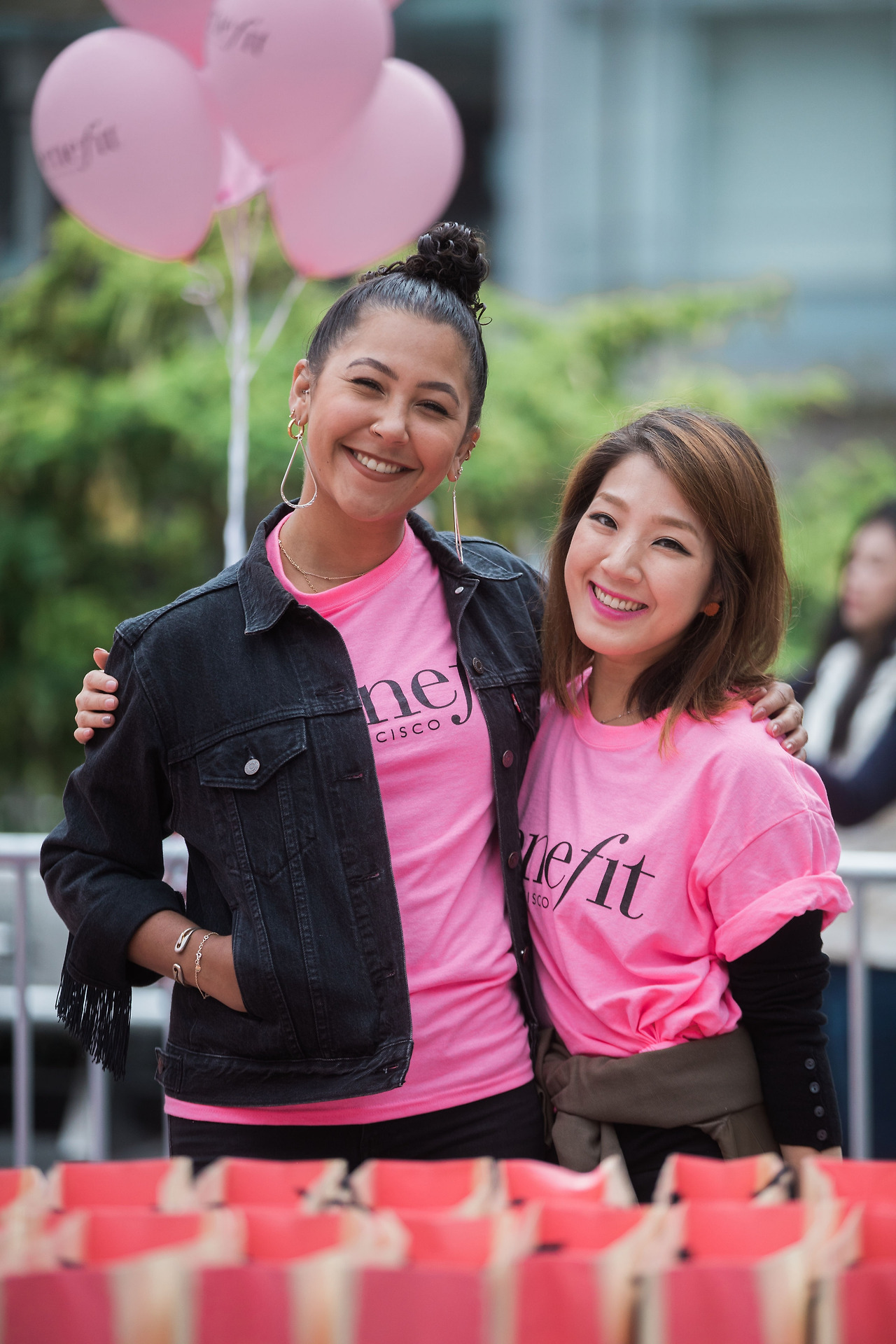 베네피트 이솔_내셔널 브로우 데이 행사.jpg