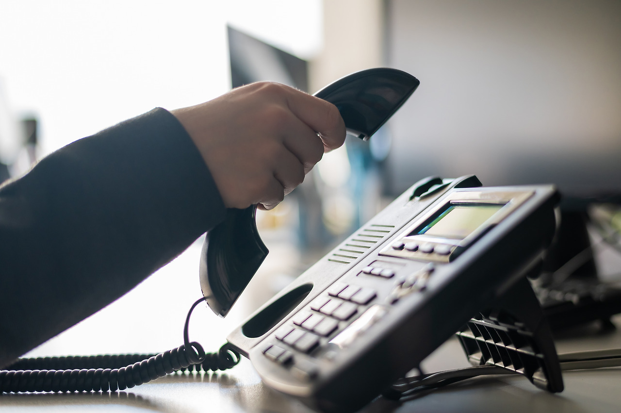 B2B 콜드콜 두려움 극복: 익숙함, 호기심, 그리고 단순한 목표 설정