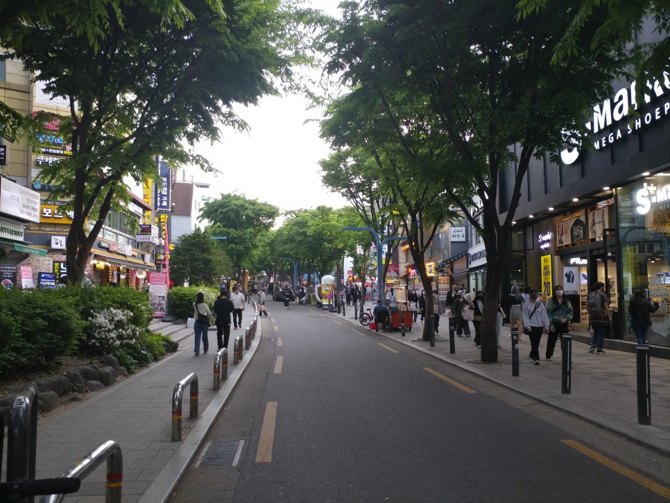 홍대 앞 2.jpg
