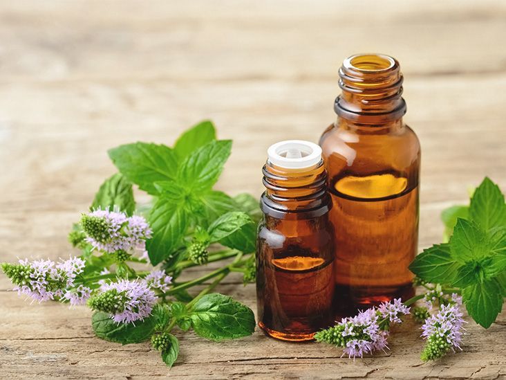 Peppermint_Oil_732x549-thumbnail.jpg