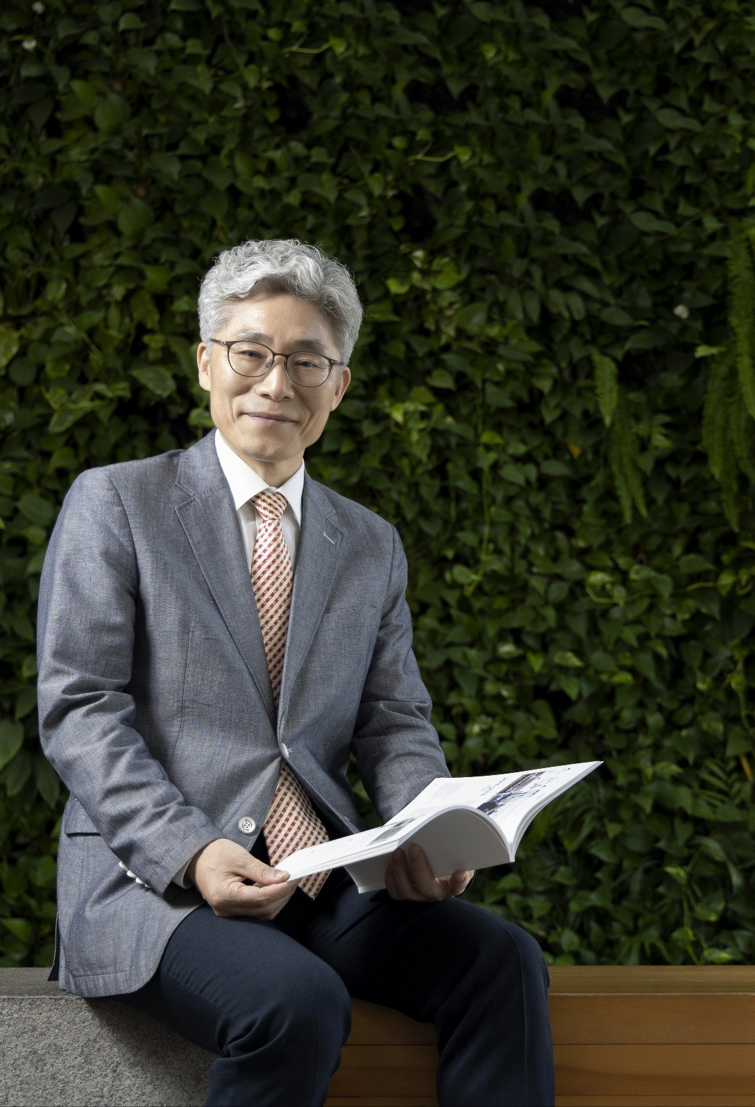 한국한의약진흥원_정창현 원장님_사진.jpg