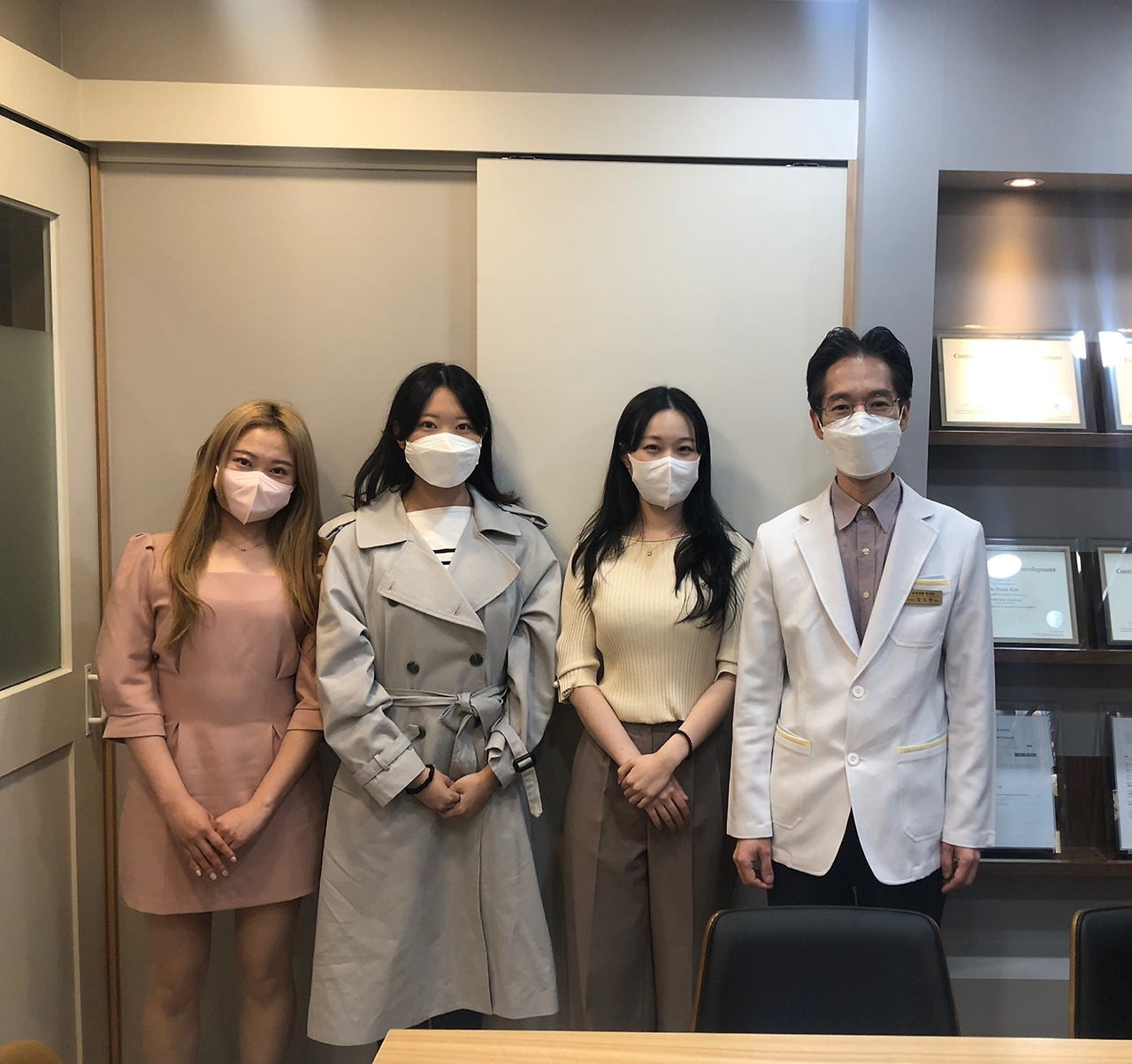 김도환 단체샷.jpg