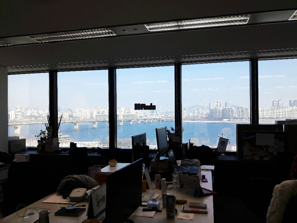 Yeoido office.jpg