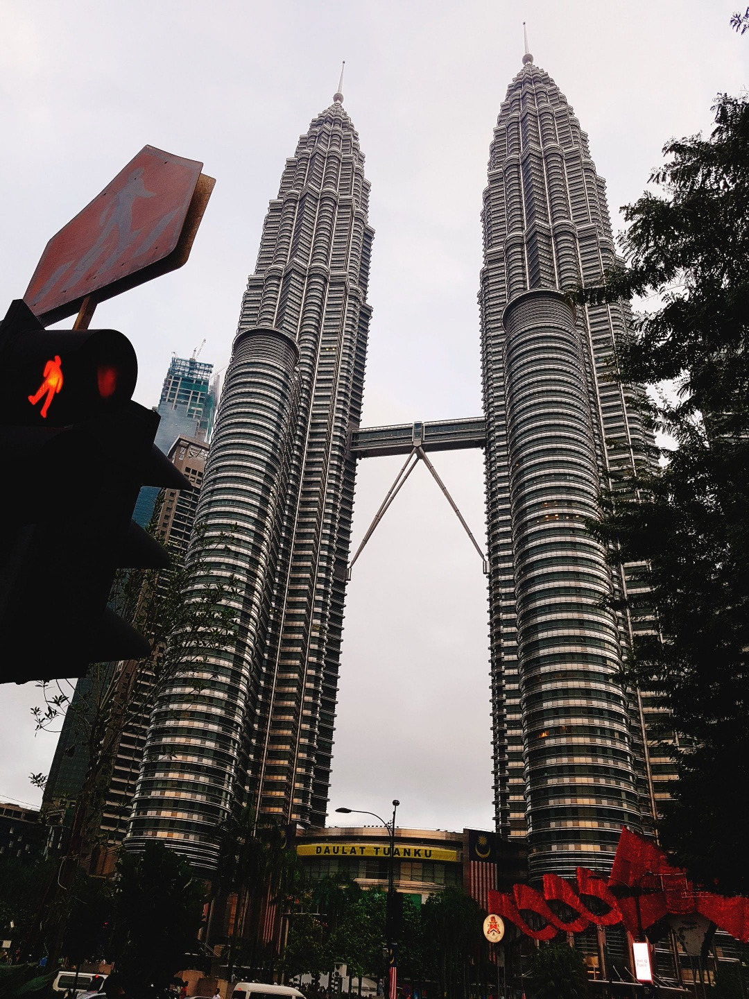 쿠알라룸푸르 쌍둥이빌딩.jpg