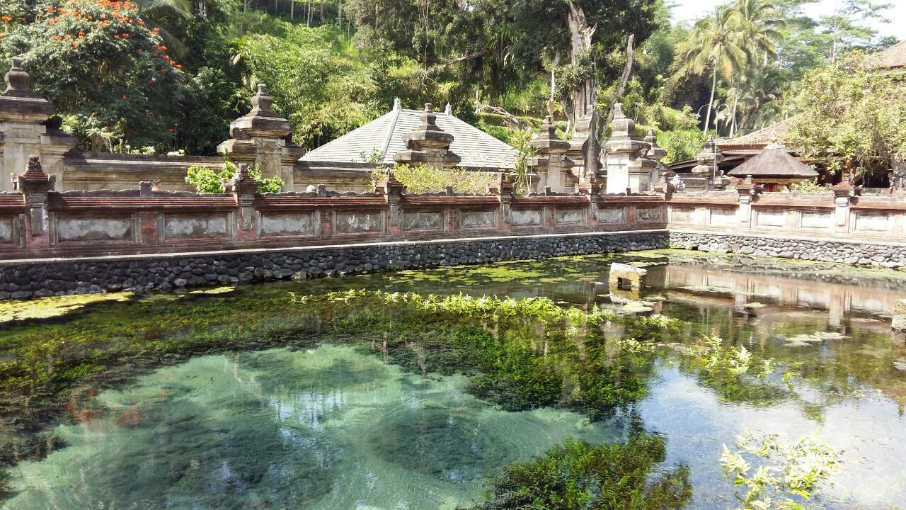 띠르따 엄뿔2.jpg