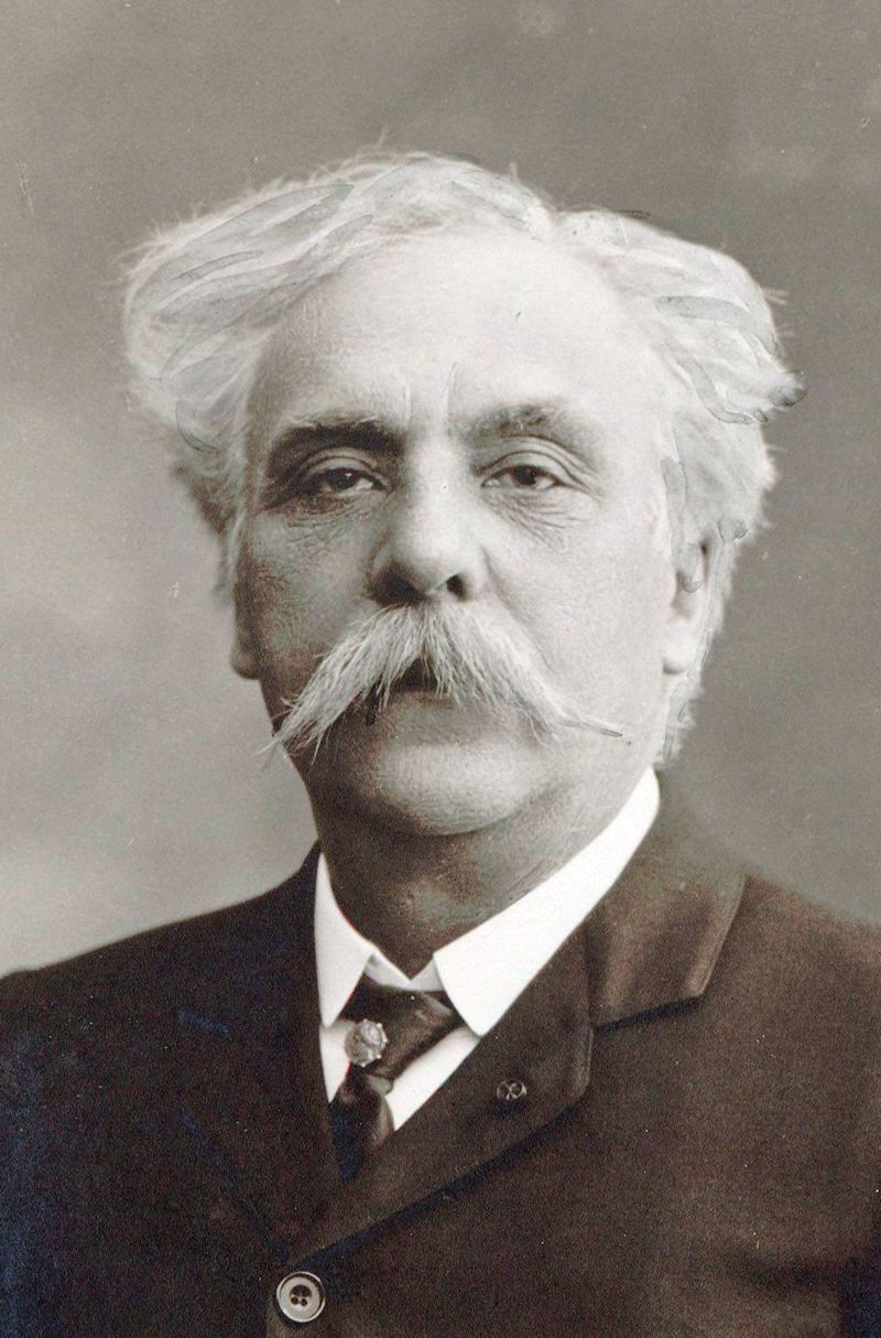 800px-Gabriel_Fauré_by_Pierre_Petit_1905_-_Gallica_2010_(cropped).jpg