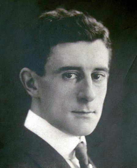 Postcard-1910_Ravel_(cropped_but_not_darkened).jpg
