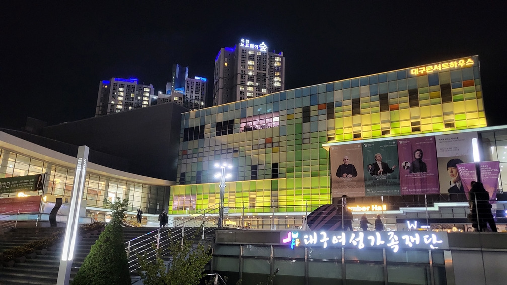 Before the Concert 097.jpg