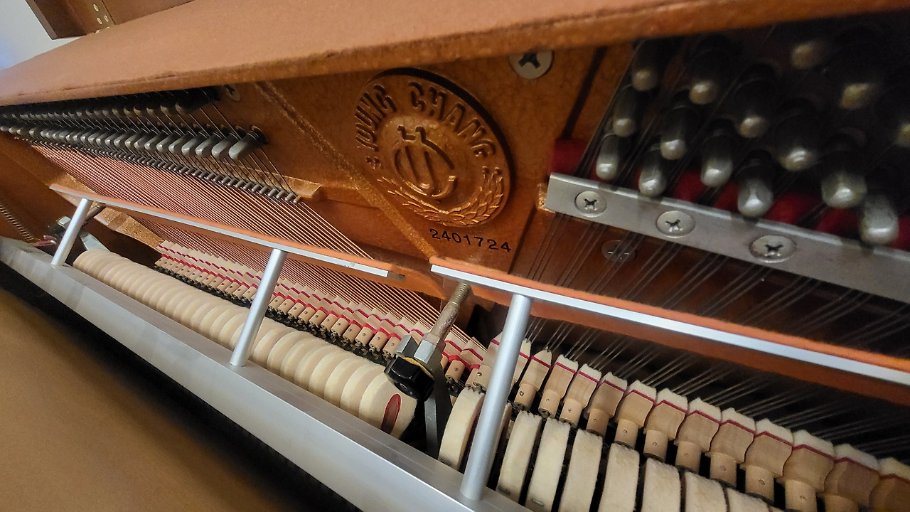 경기아트센터-악기로 만나는 클래식 음악세계 제2강 19.업라이트 피아노 내부.jpg