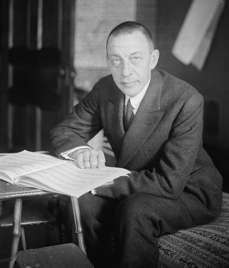 800px-Sergei_Rachmaninoff_LOC_31755.jpg