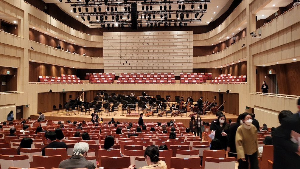 Before the Concert 083.jpg