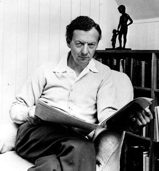 Benjamin_Britten,_London_Records_1968_publicity_photo_for_Wikipedia.jpg