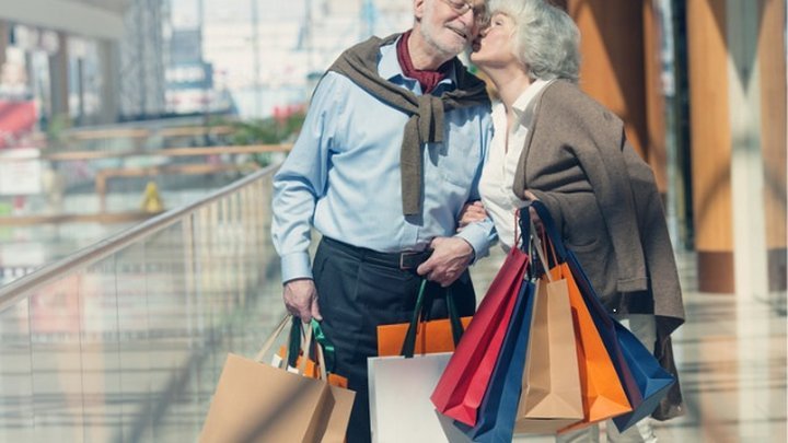 액티브시니어_노년층_소비파워_시니어소비_자산관리_연금_노후준비_송정목_국민연금_시니어지출 5.jpg