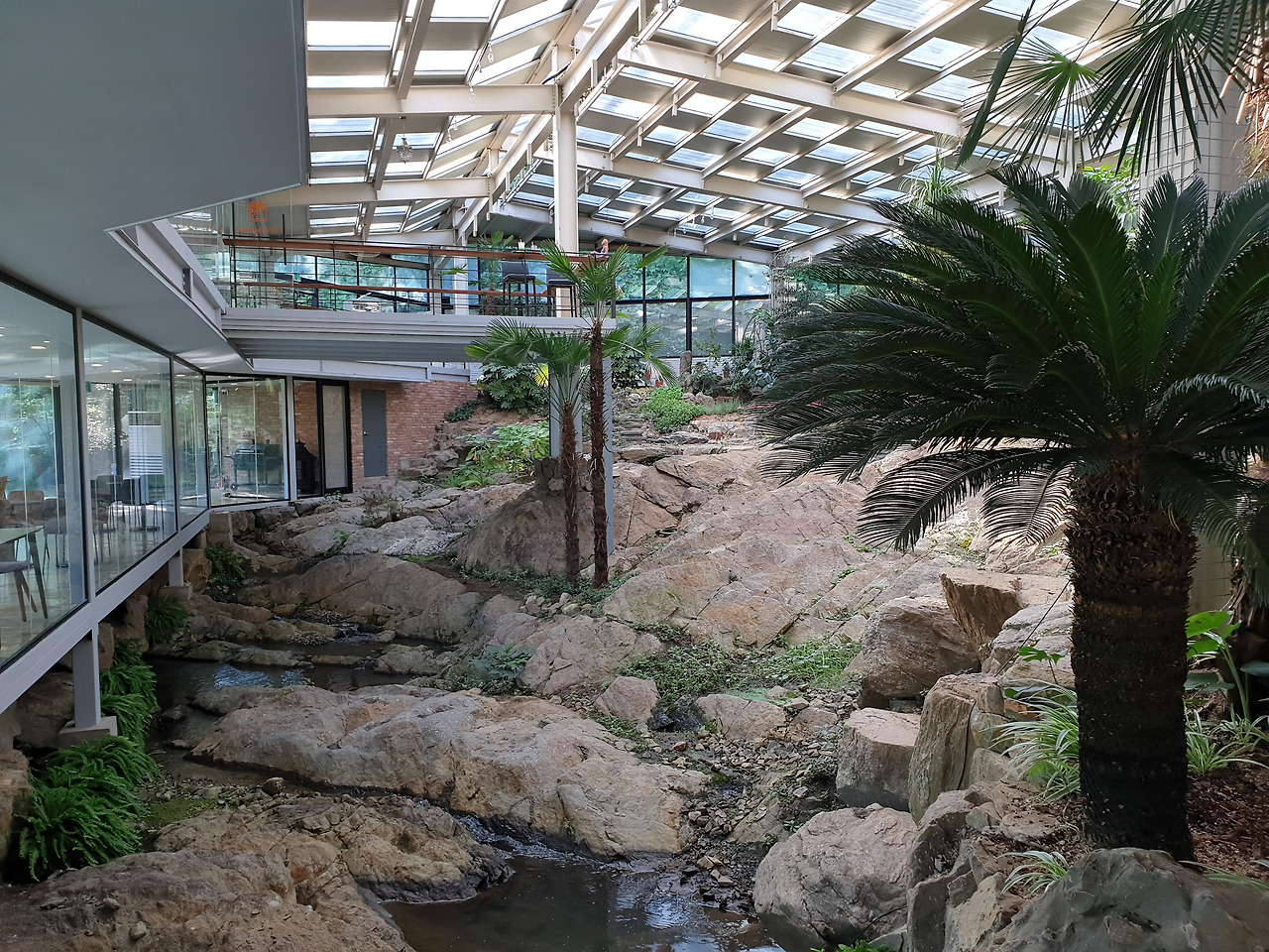 커피_카페_오랑주리_양주_마장호수_출렁다리_자연 (6).jpg