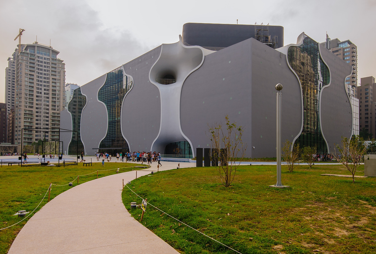 taichung metropolitan opera house.jpg