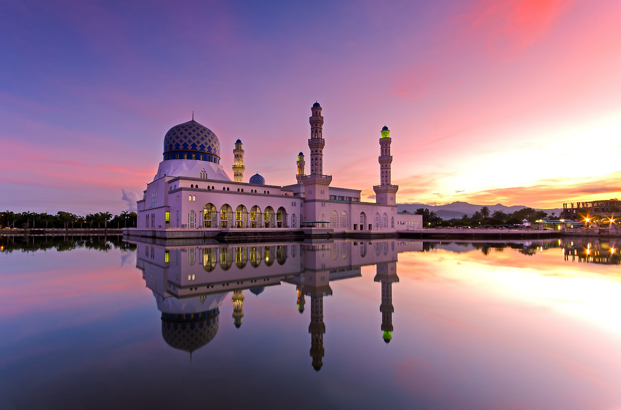 Sunrise Over Kota Kinabalu City Mosque.jpg