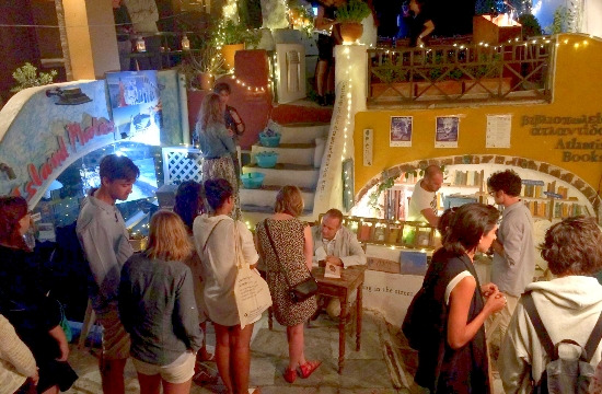 atlantis_bookstore_santorini_440441428_115254938.jpg