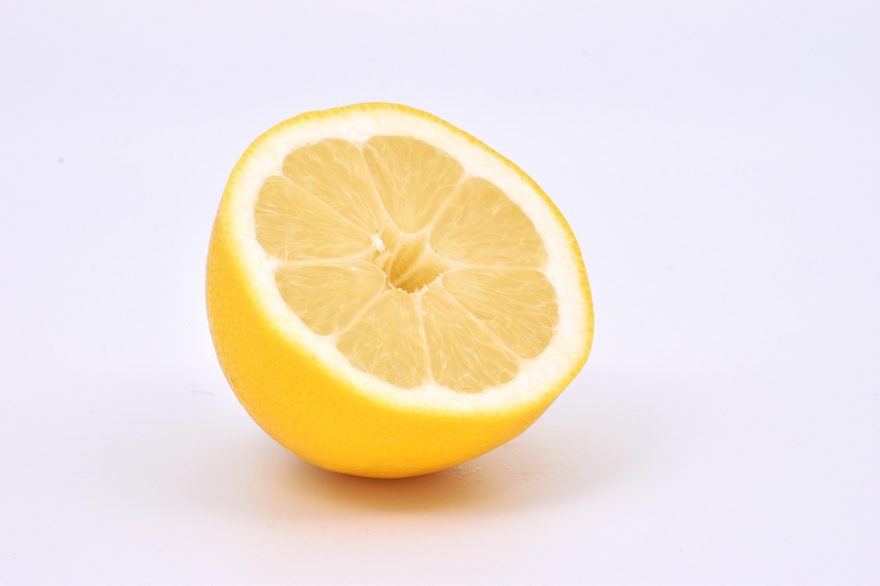 lemon-g063374c5d_1280픽사베이.jpg