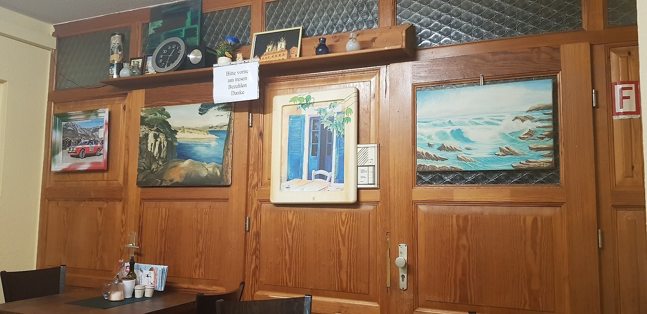 일메나우 피자집.jpg