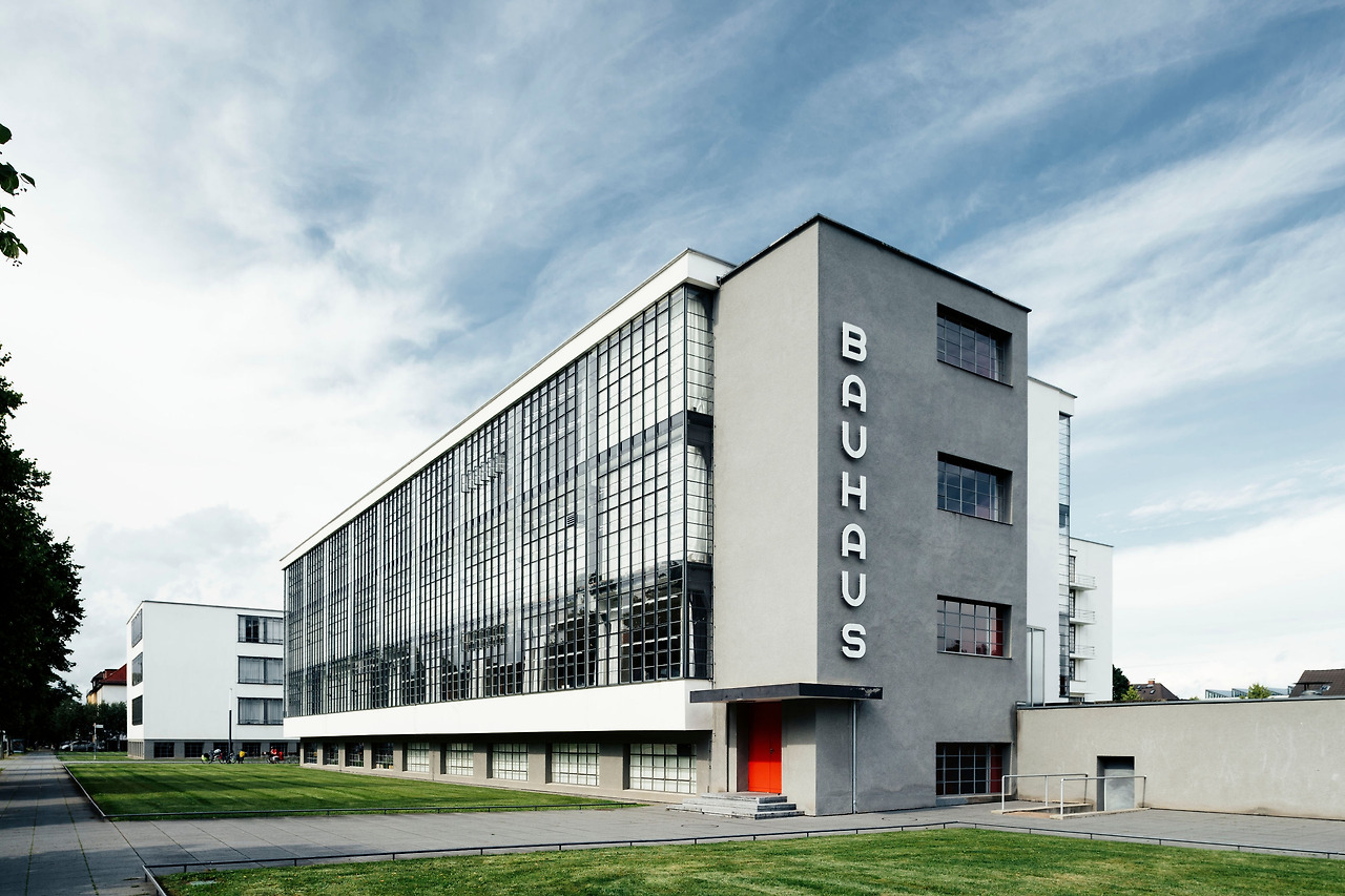 Dessau_Bauhausgebaeude_T.Franzen_7380.jpg